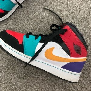 Jordan 1 Mid Multicolor
